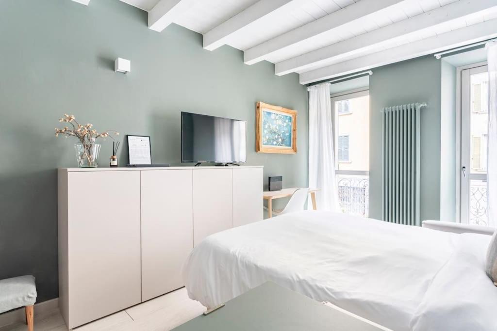 Bergamo Center Suite Mia - Modern & Green + Wifi المظهر الخارجي الصورة